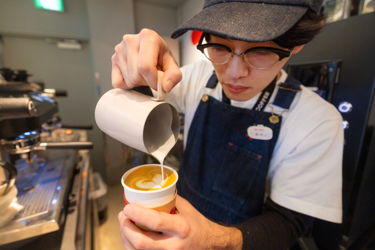 事故にあうまではコーヒーが苦手だったという畑中さん。今ではスクールで勉強をするほどコーヒーに夢中!
