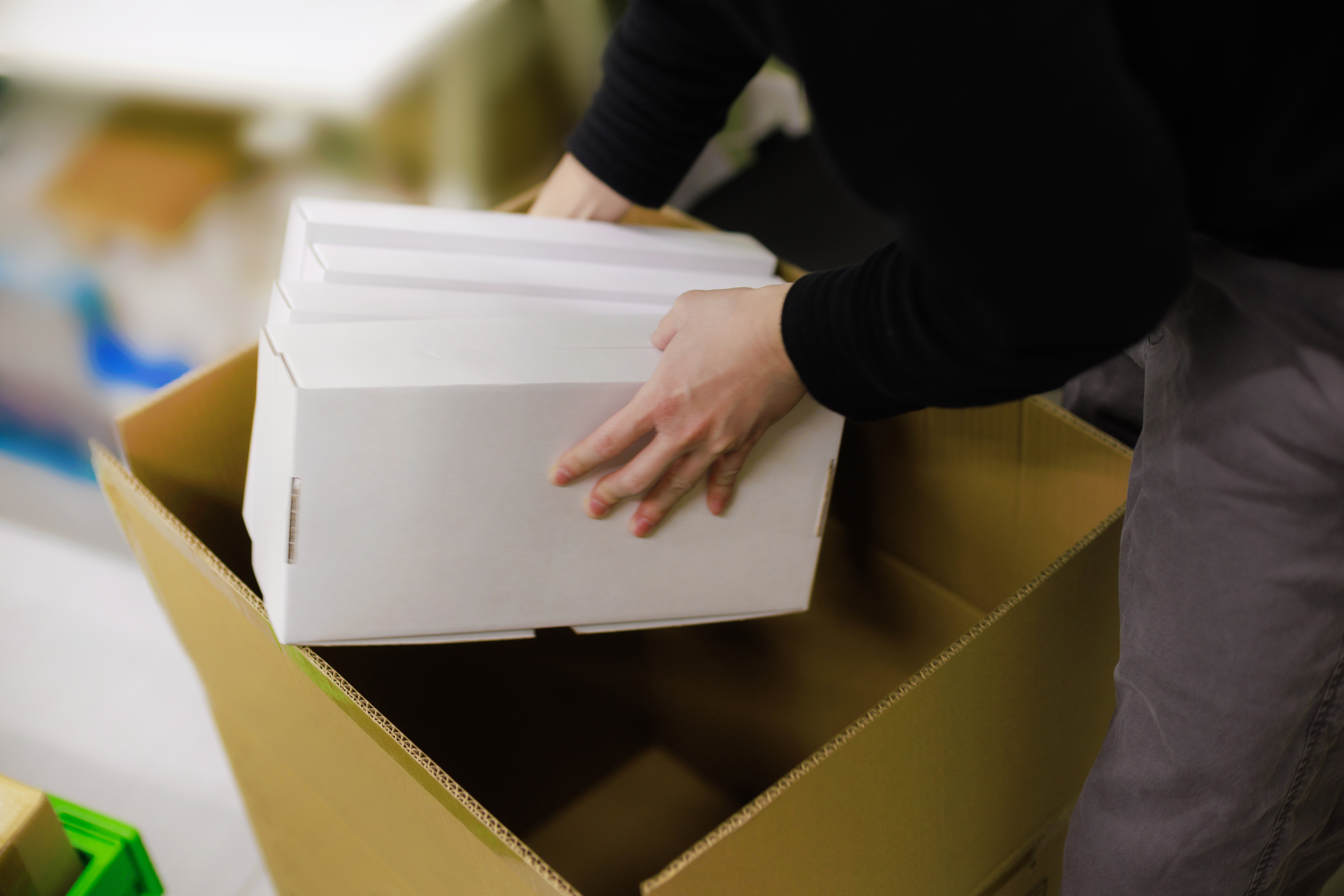 自治体向けの物品は数量や納品先が細かく分かれるため、確認の精度が重要。そのために工程を細分化し、簡易作業から始めて段階的に担当を広げる設計にしたそう